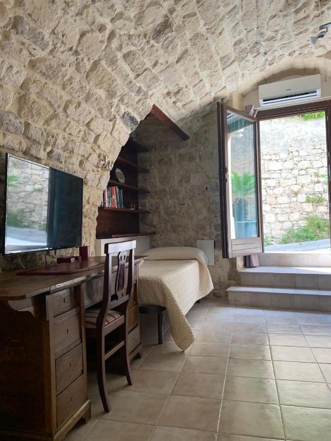 Aristogatti Hotel Ragusa Eksteriør billede